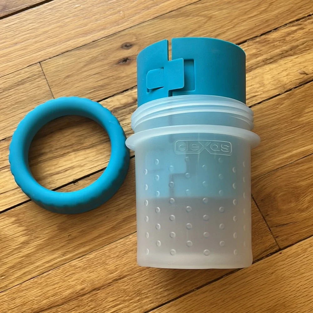 Dexas Portable Dog Paw Cleaner
